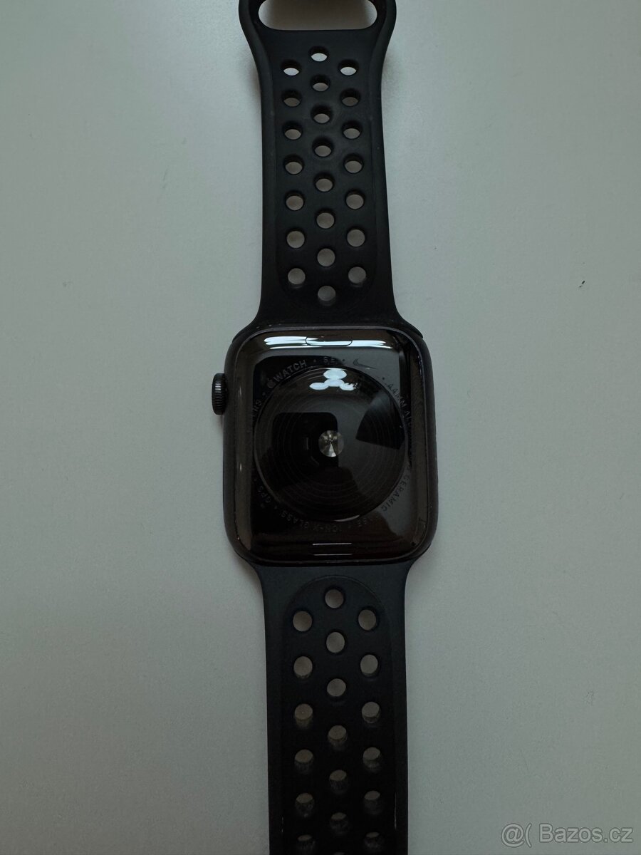 Apple Watch SE Nike 44mm - 3