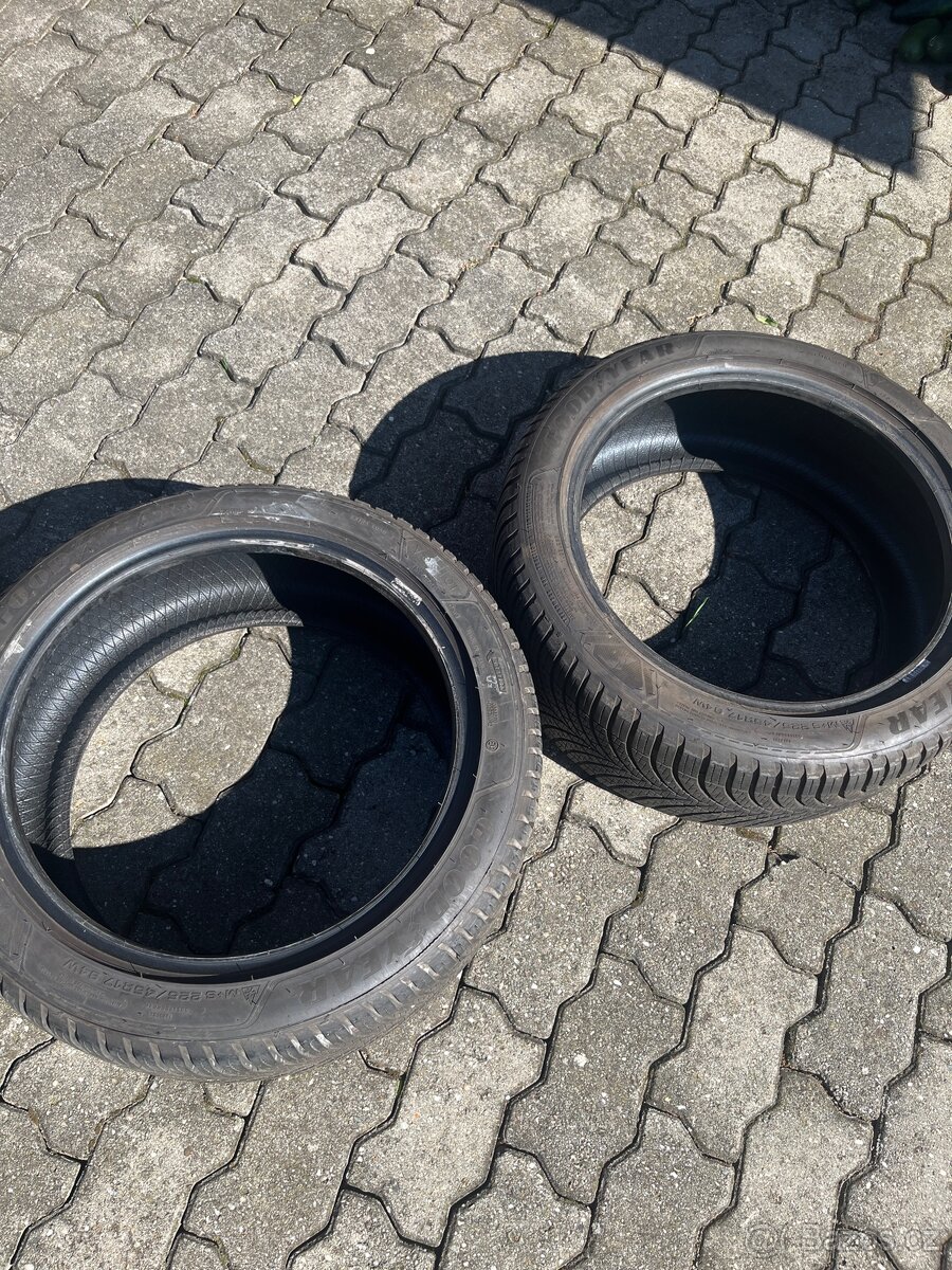 Goodyear zimní 225 45r17 94 w - 3