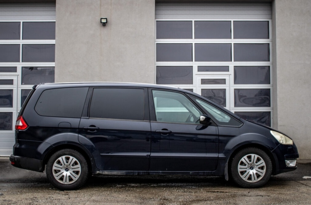 Ford Galaxy 7miestné - 3