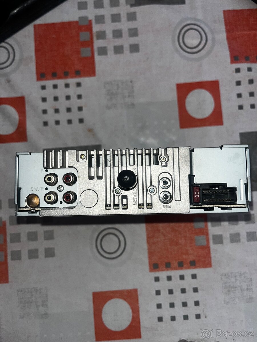 Predám autorádio Alpine UTE-72BT - 3