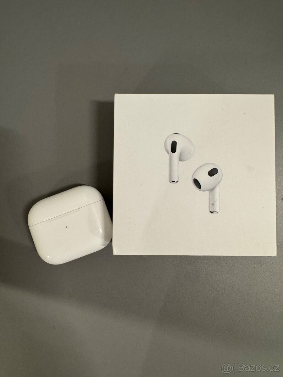 Apple AirPods 3rd generation - 3