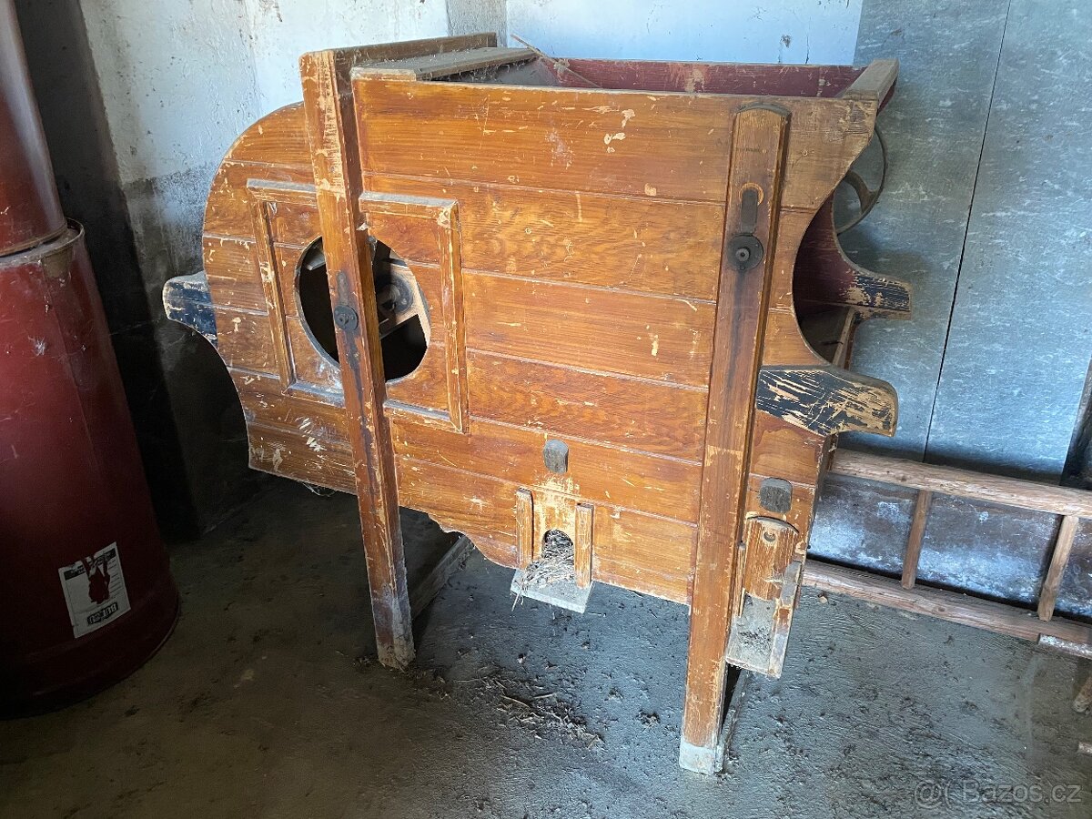 Historická ruční čistička obilí - 3