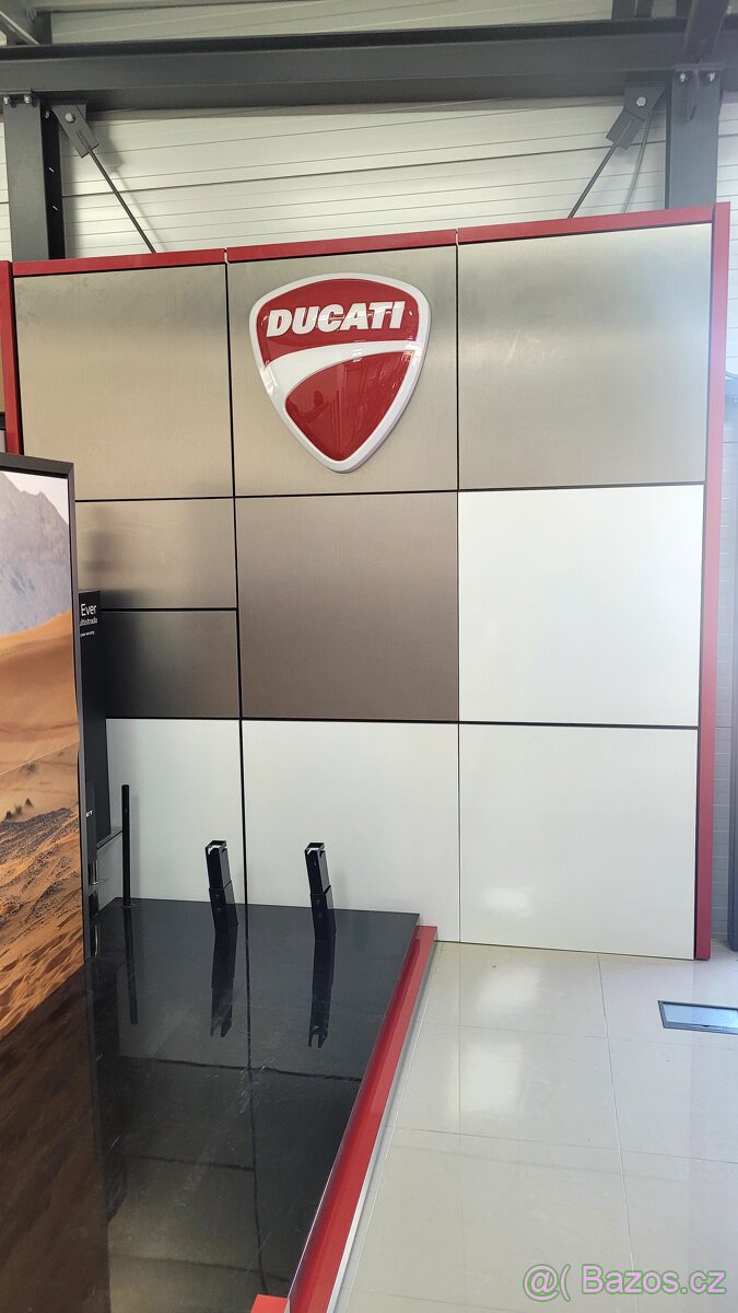 Stěna Ducati - 3