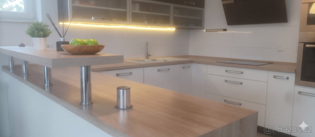 Pronájem prostorného bytu 2+kk (92 m) v RD Libčice nad Vlt. - 3