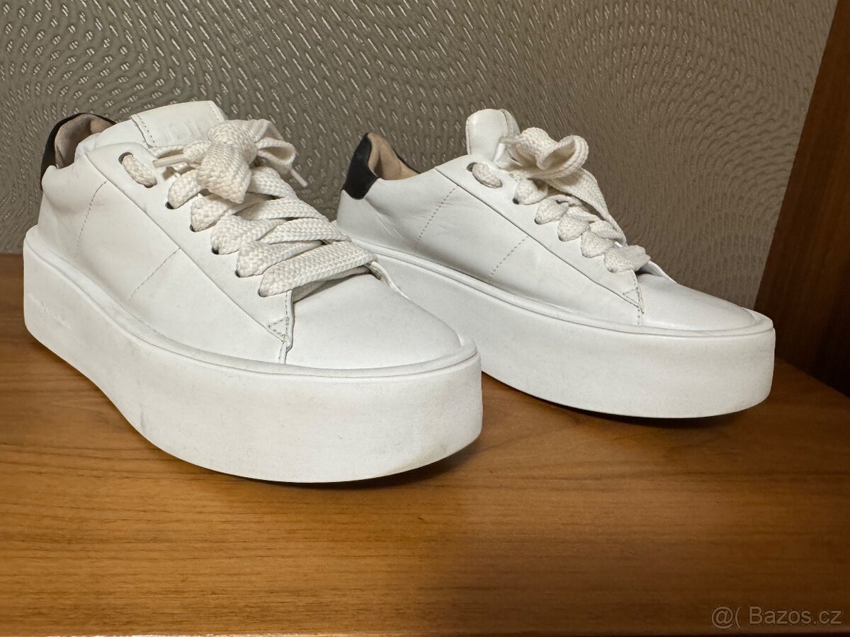 Bílé tenisky zn.Kennel & Schmenger, vel.40. - 3