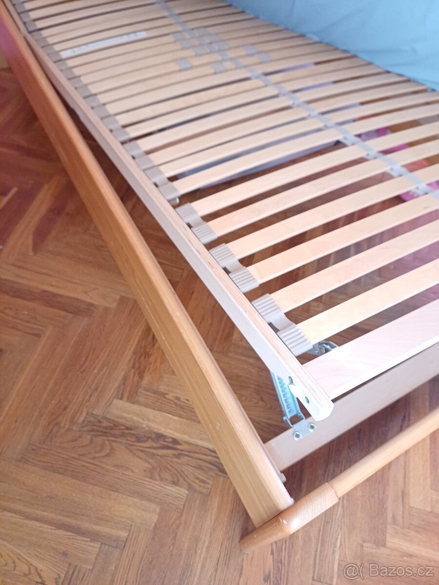 Postel s polohovacím roštem - 3