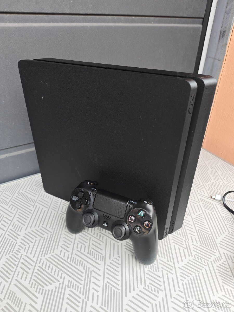 Playstation 4 slim soft 8.50 - 3