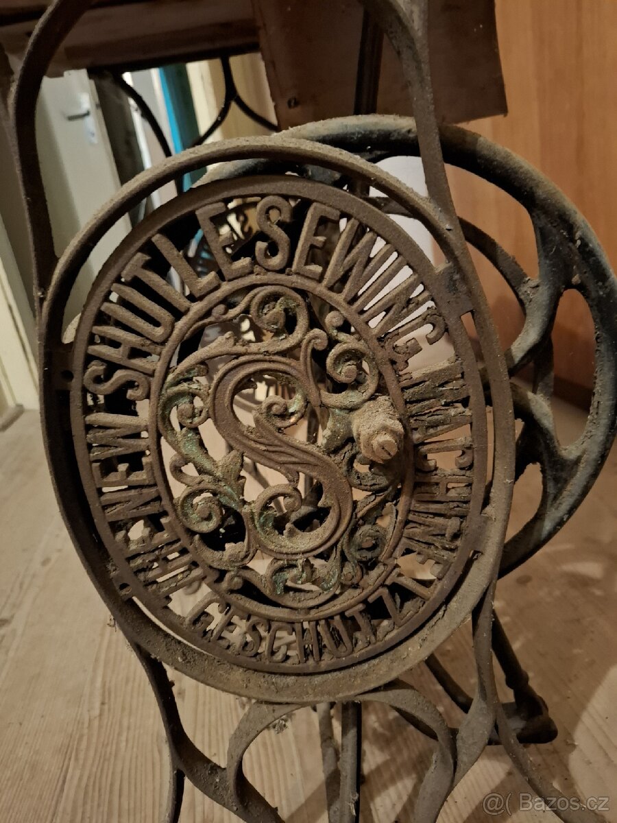 Retro šicí stroj - 3