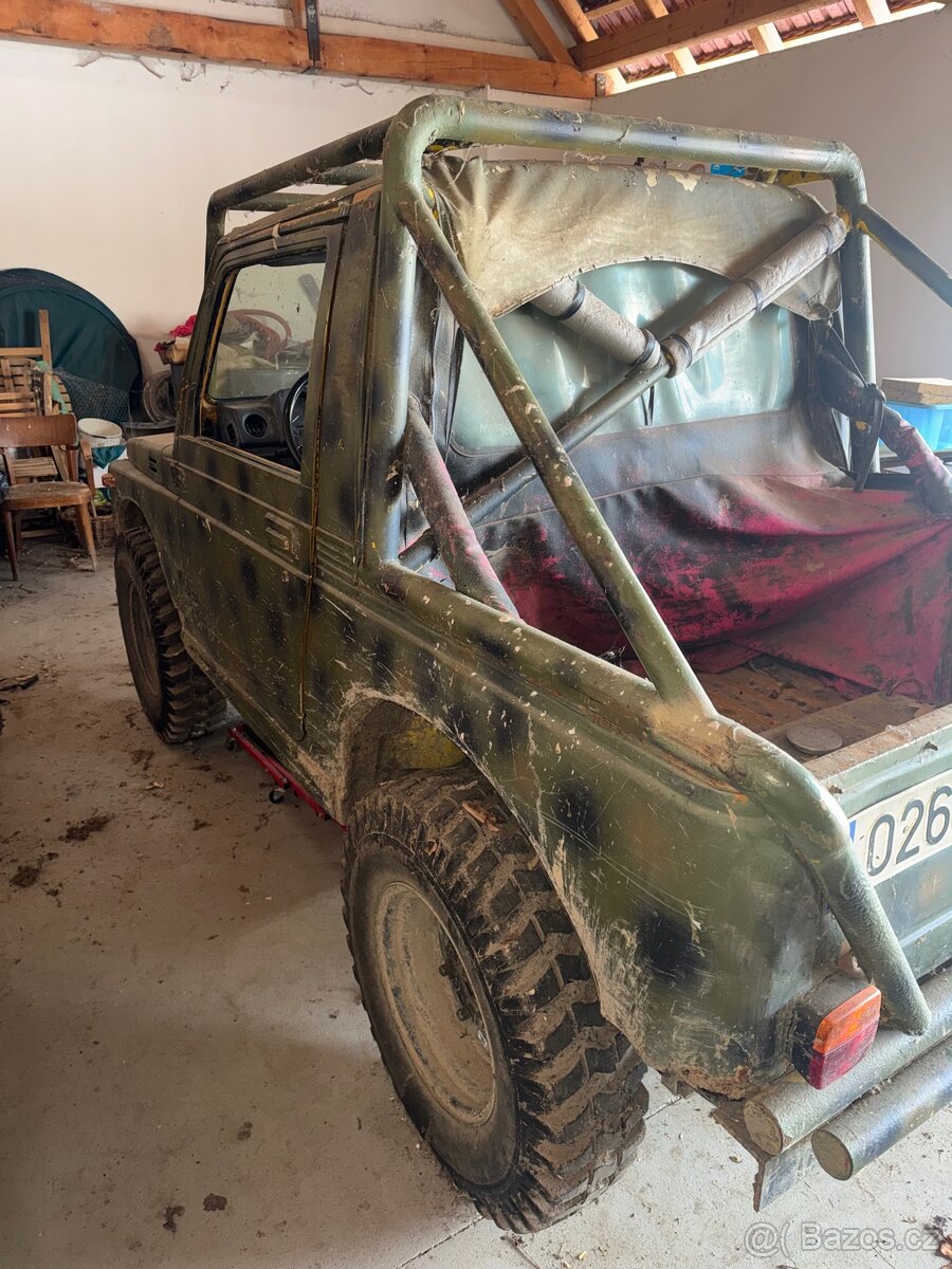 Suzuki Samurai - 3
