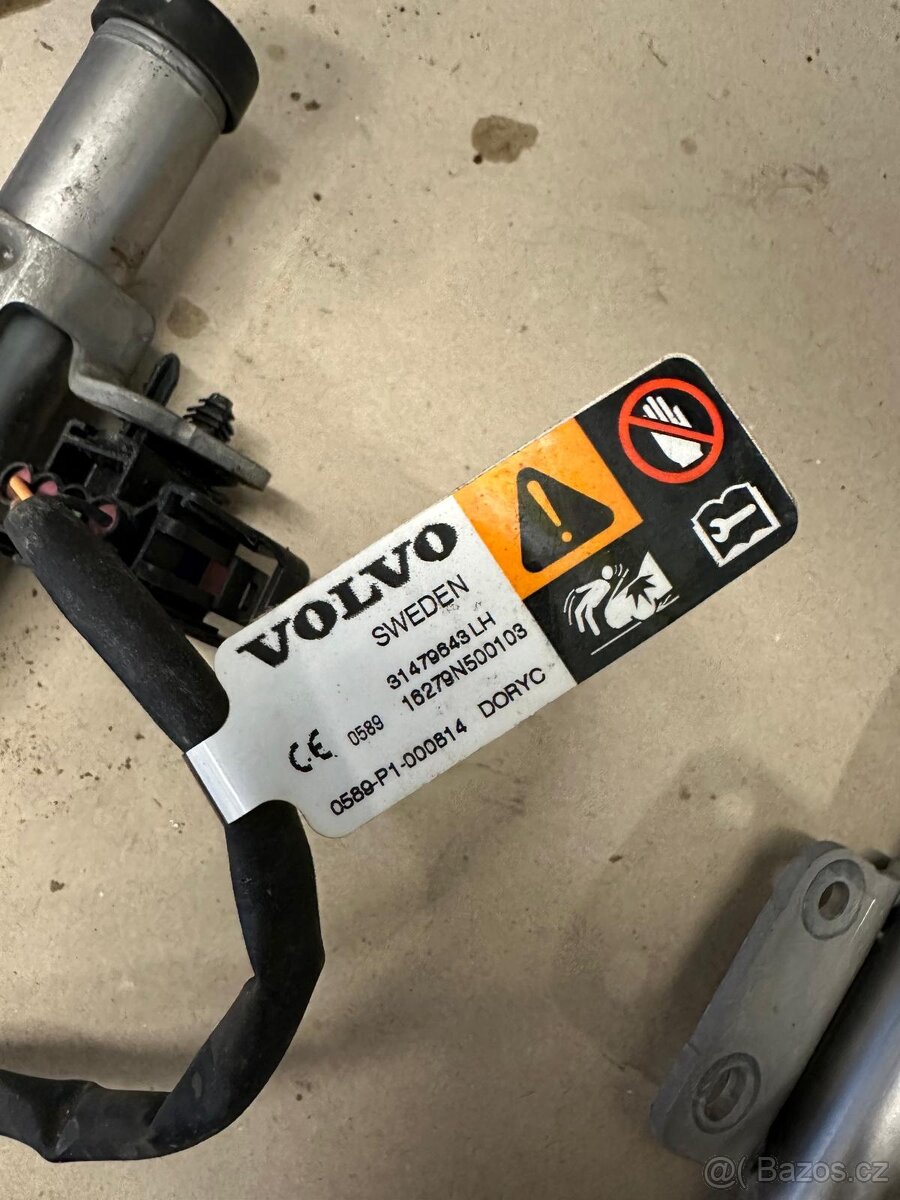Volvo aktivní kapota, ochrana chodce airbag - 3