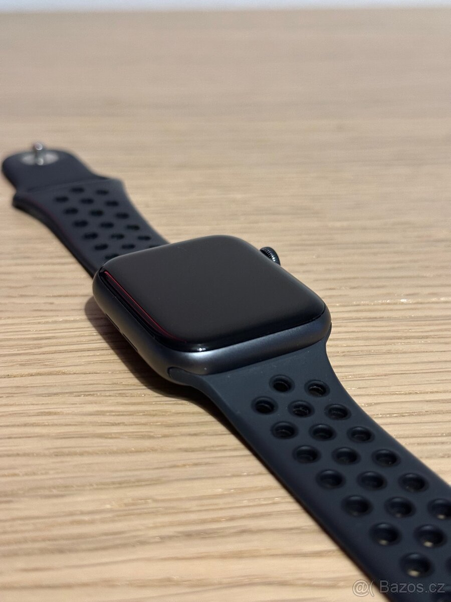 Apple Watch Series 6 – 44mm Space Gray – TOP STAV - 3