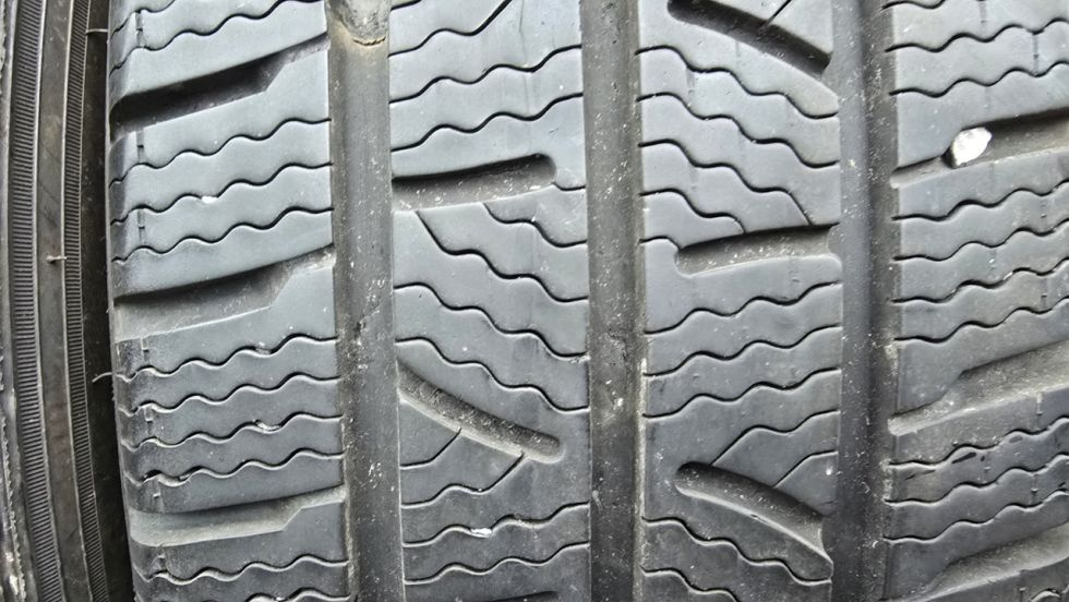 Zimní pneu 205/65/16c Pirelli - 3