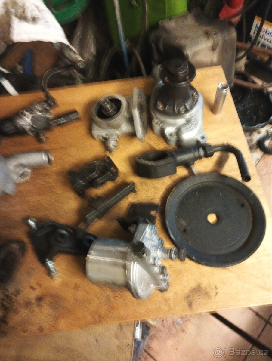 Prodám hodně dílů M25 tel 602 148 850 - 3