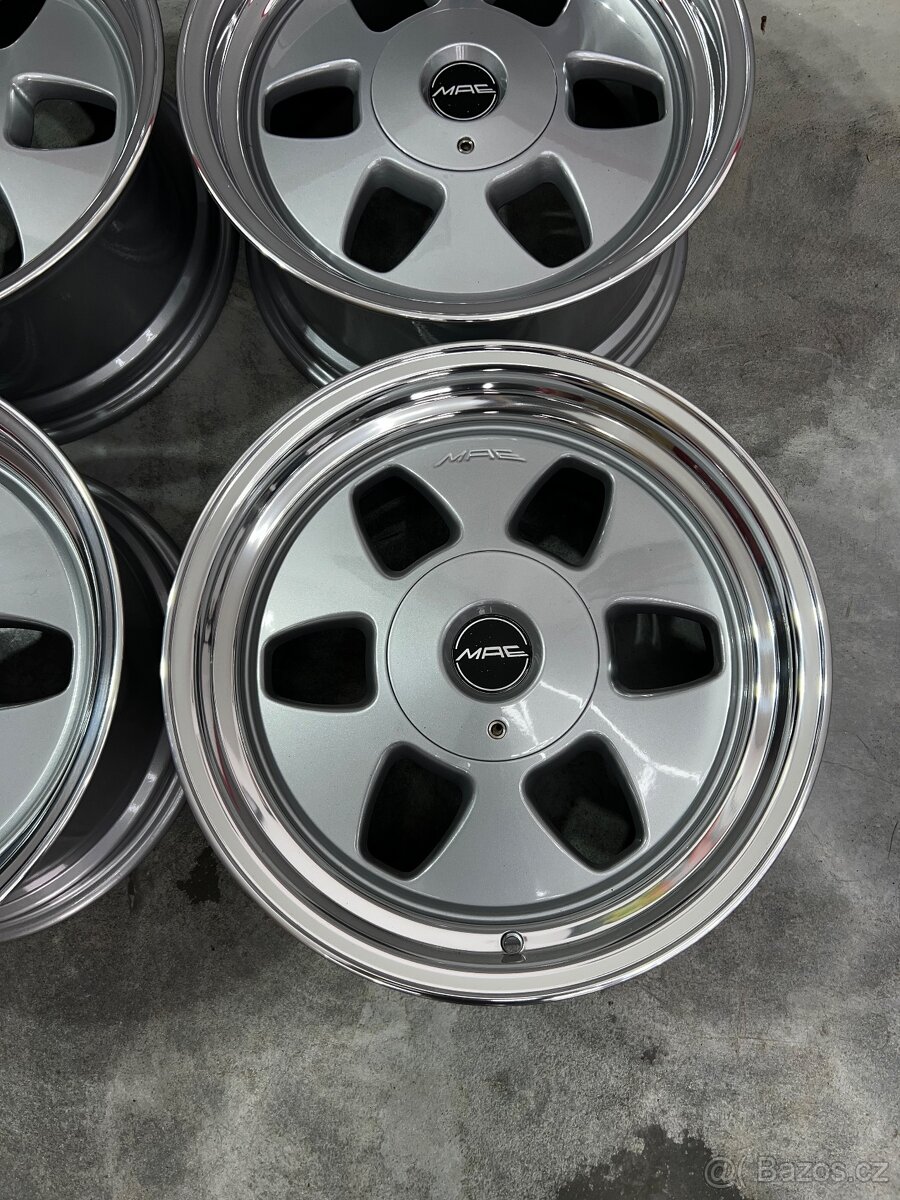 Mae Oz racing Mercedes r17 - 3