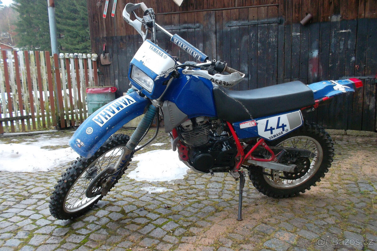 Yamaha XT 350 + díly - 3