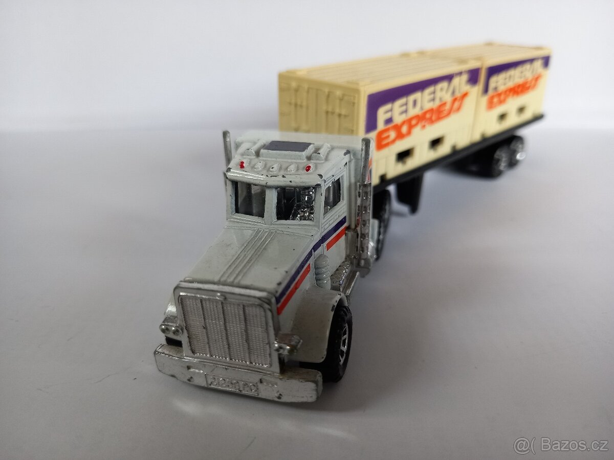 MATCHBOX CONVOY - PETERBILT FEDERAL EXPRESS CONTAINER - 3