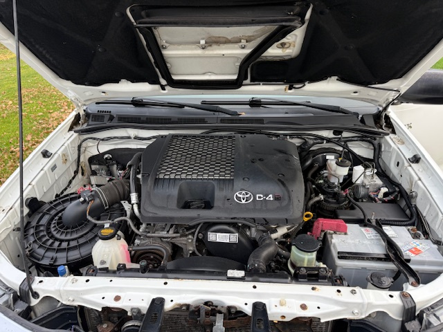 Prodám Toyota Hilux 2,5 D4D 4x4 - 3