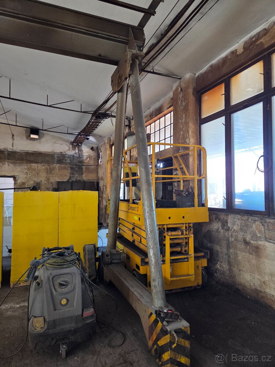 Portálový jeřáb 2t - 3