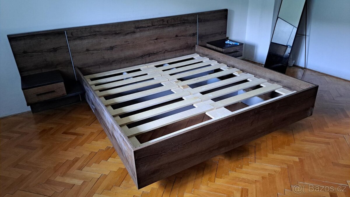 Prodám manželskou postel včetně roštů 180x200 - 3