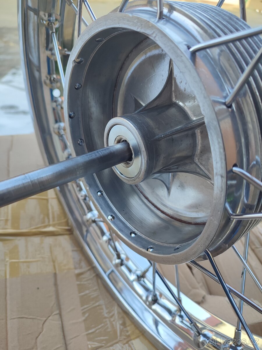 Nové kolo Jawa 250, 350 panelka - 3