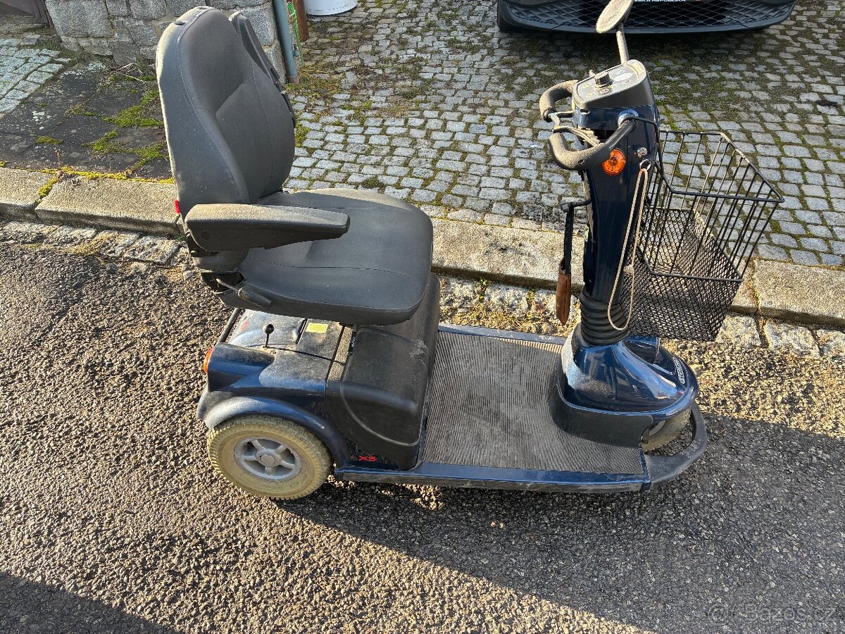 Elektrická tříkolka/invalidní vozík STERLING ELITE XS - 3