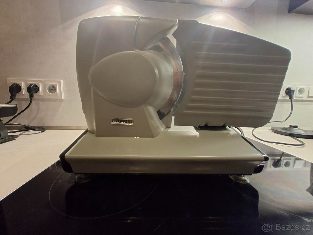 Prodám kráječ Hyundai - 3