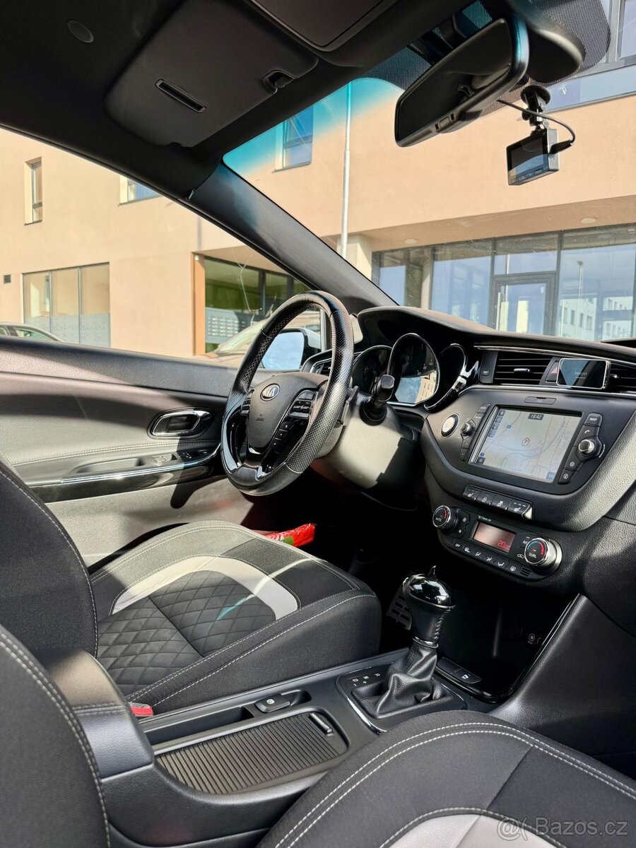 Kia Ceed 1,6 crdi 100 kw Gt line automat - 3