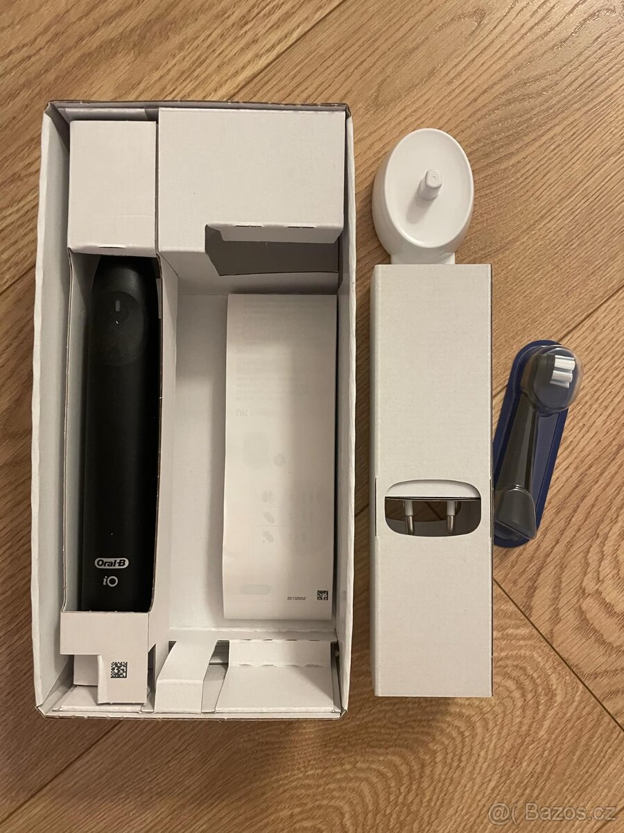 Elektrický kartáček Oral B iO2 - černý - 3