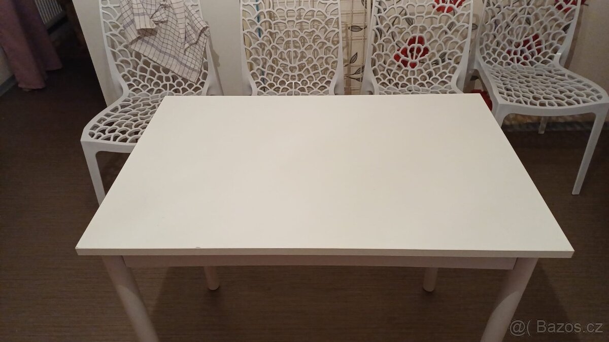 Jídelní židle se stolem - 3