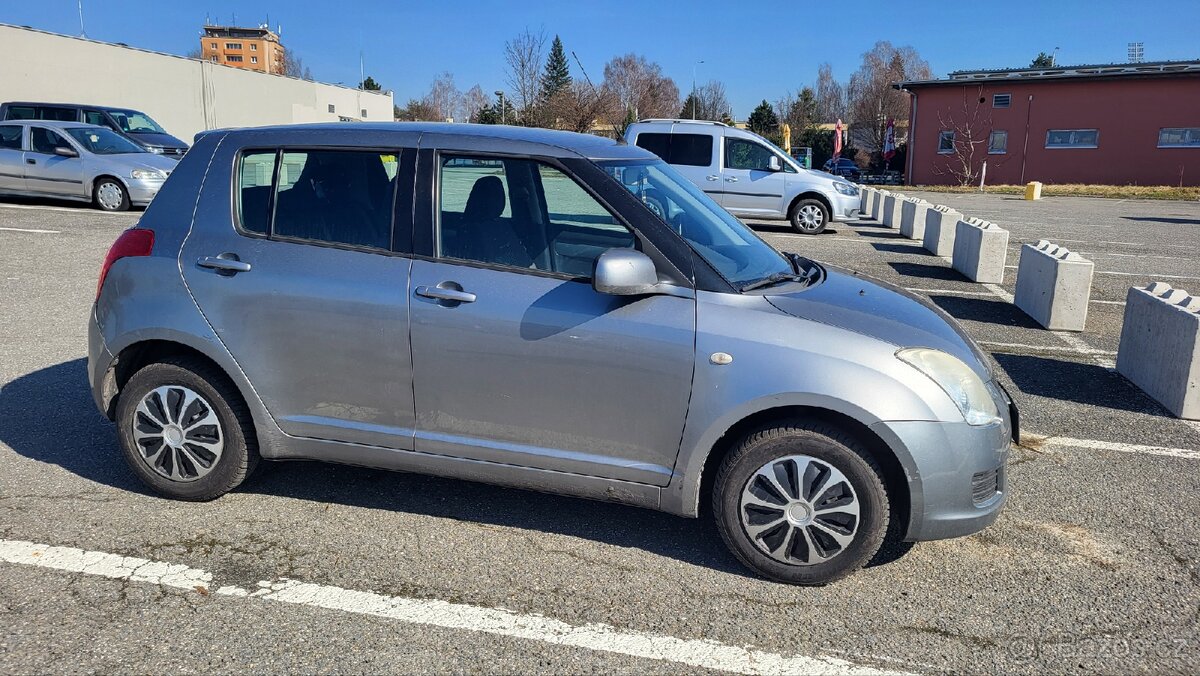 Suzuki Swift 1.3i benzin 2010 - 3