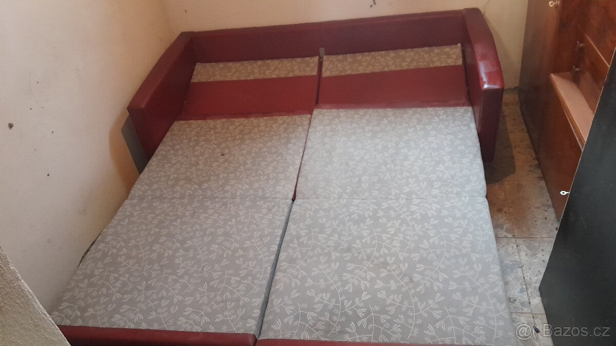 Rozkládací gauč - 3