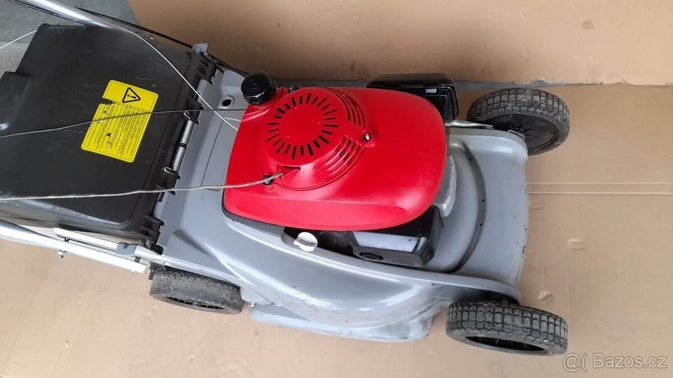 Benzínová sekačka Honda 46 cm - 3