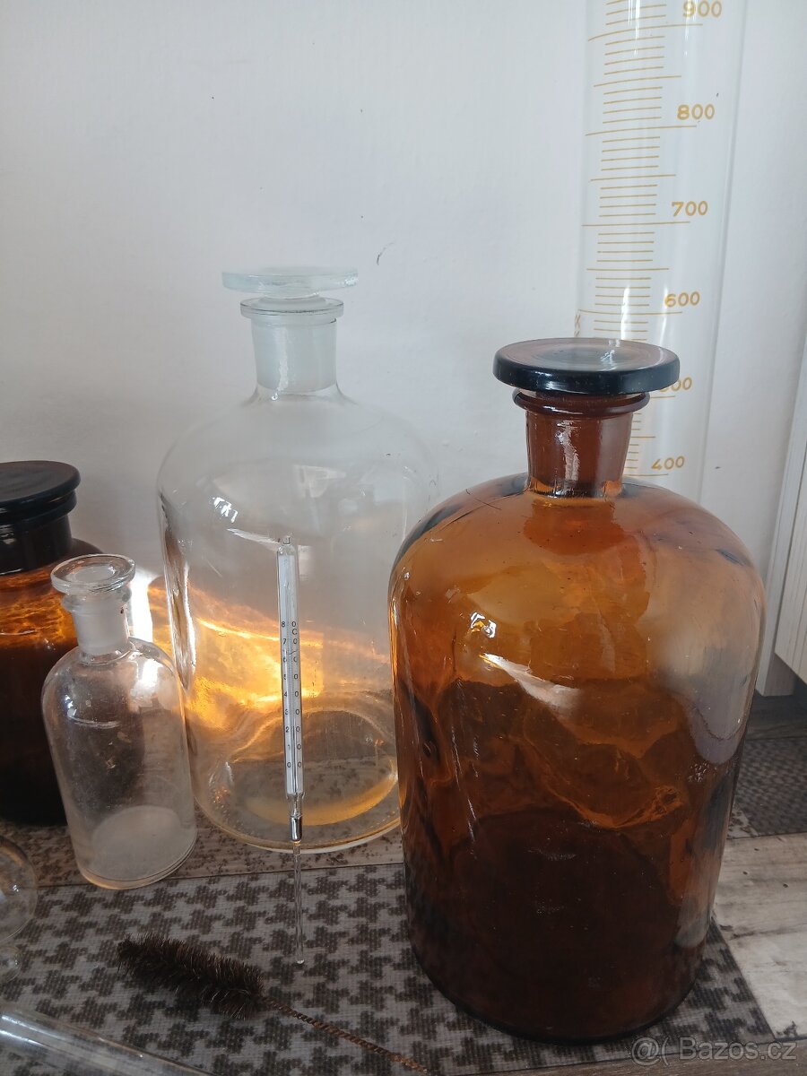 Laboratorní sklo - 3