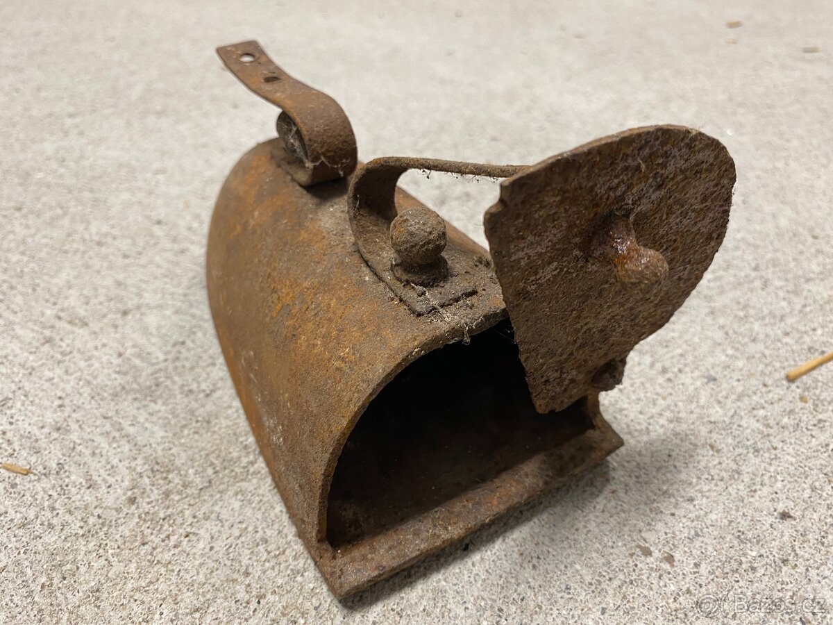 Starožitná nahřívací žehlička rukávník vařič - 3