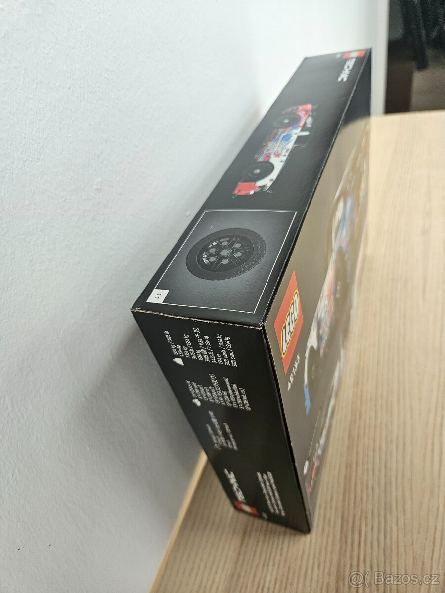 LEGO Technic 42153 NASCAR Next Gen Chevrolet Camaro ZL1 - 3