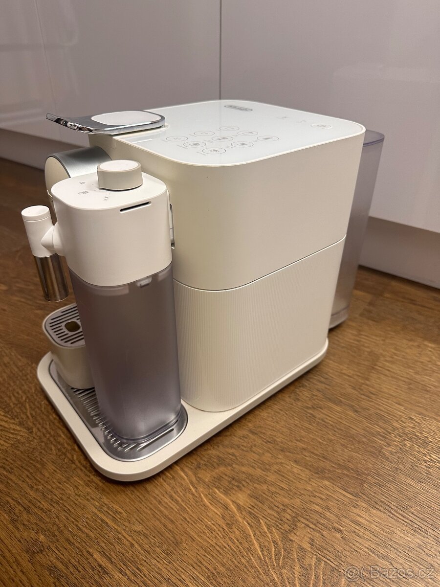 Kávovar Nespresso De'Longhi Grand Lattissima 2.0 bíla - 3