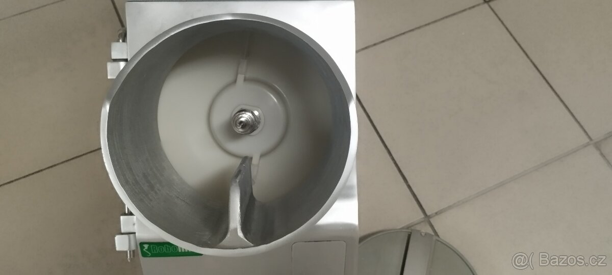 Kráječ – zelenina, sýry, ovoce - velký otvor - 3