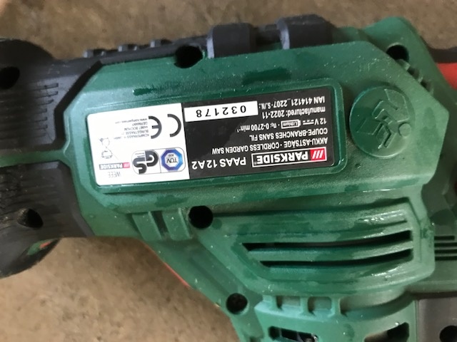Prodám Aku pilku na větve PAAS 12 A2, 2 Ah Parkside - 3