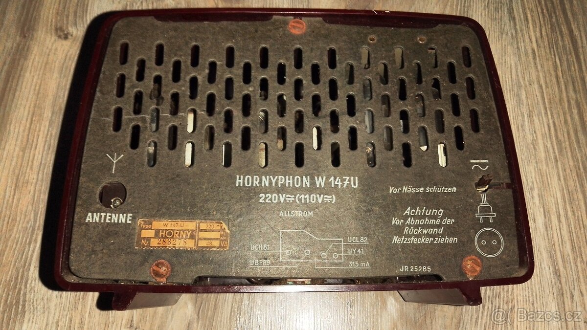 Prodám bakelitové starožitné rádio Hornyphon W147U . - 3