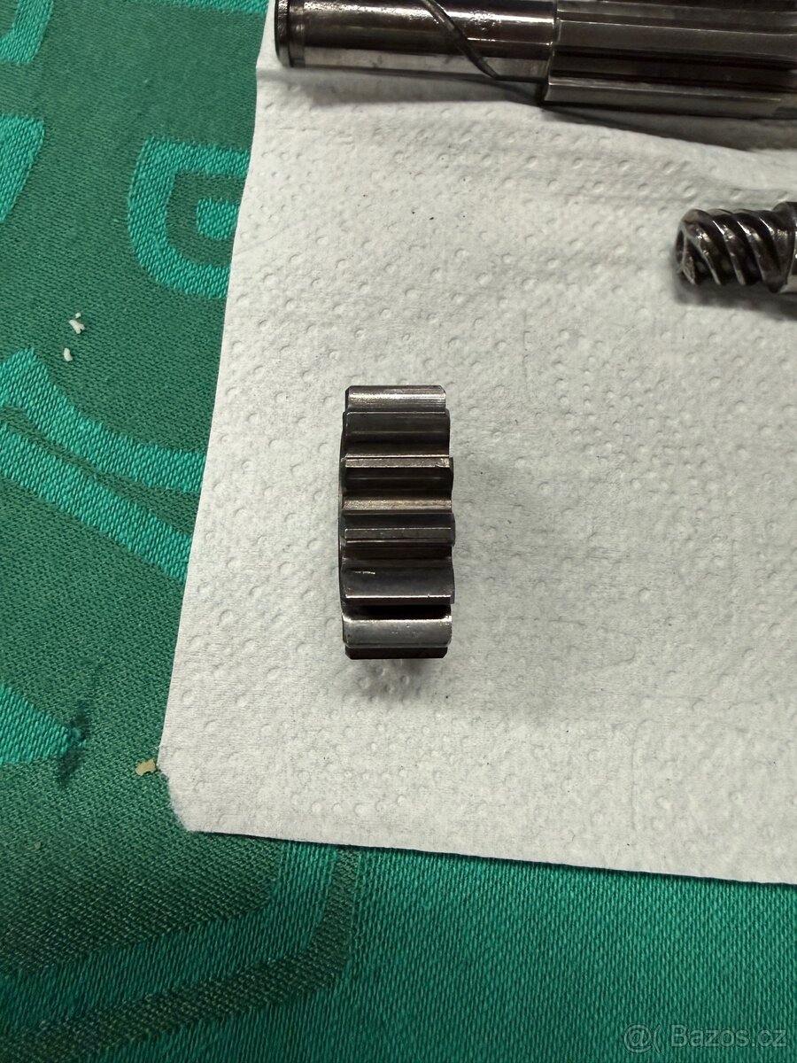 Jawa 500 OHC - díly převodovky 02 - 3