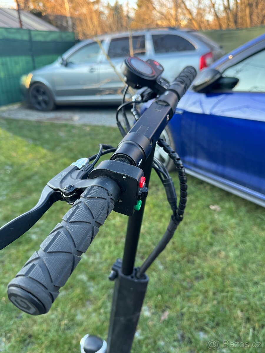 Elektrokoloběžka Kugoo - 3