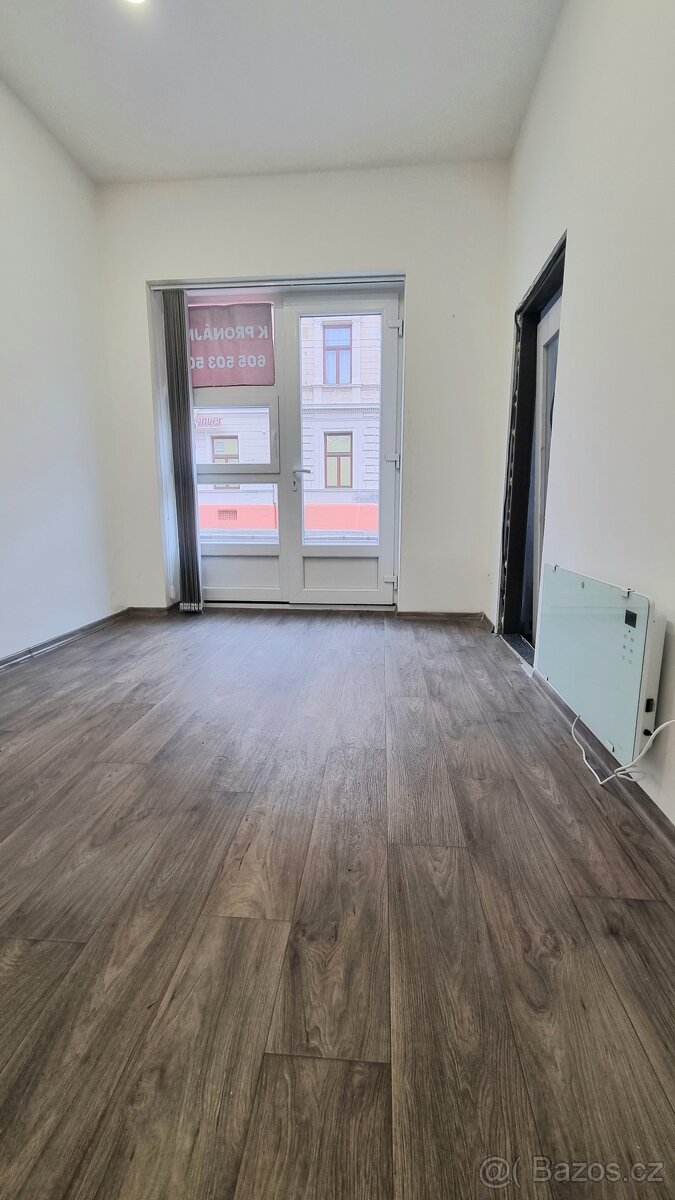 PRONÁJEM OBCHODNÍCH PROSTOR V CENTRU OPAVY - 3