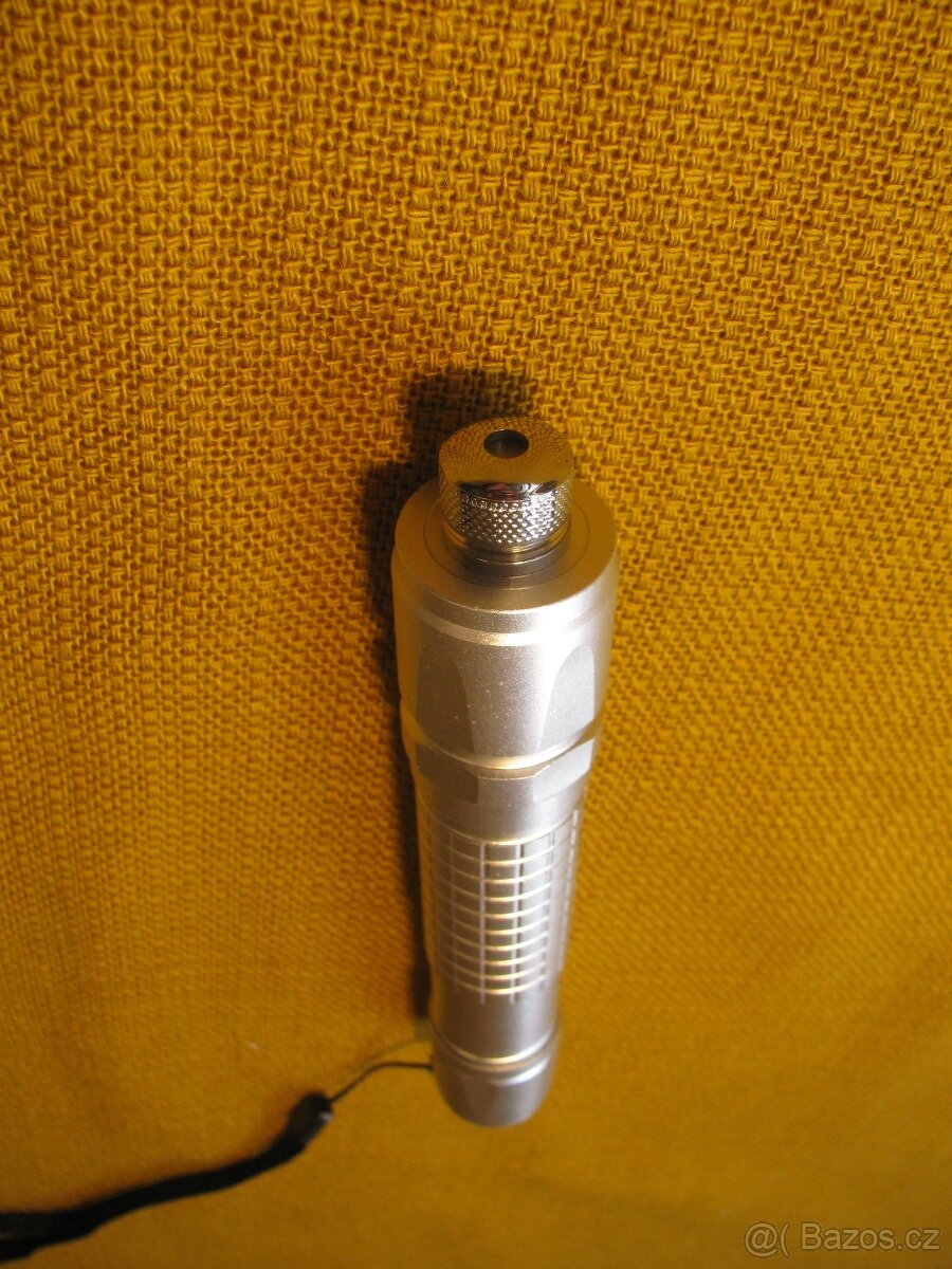 Silný LASER ~5 Km fialova barva paprsku , nový - 3