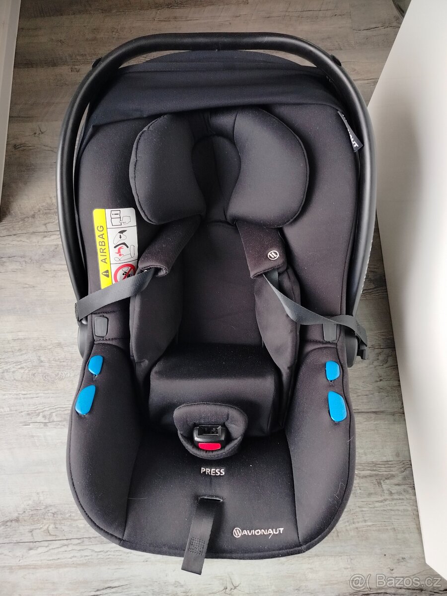 Autosedačka Avionaut Pixel + základna - 3