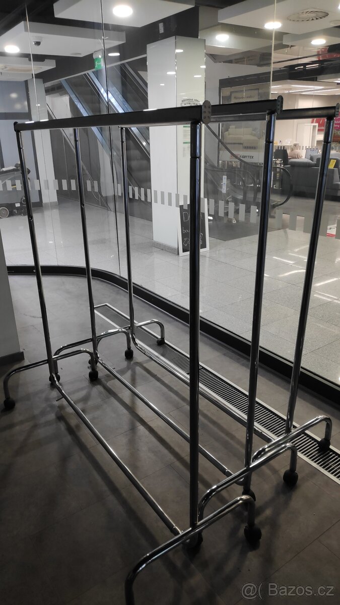 Stojany,štendry na oblečení - 3