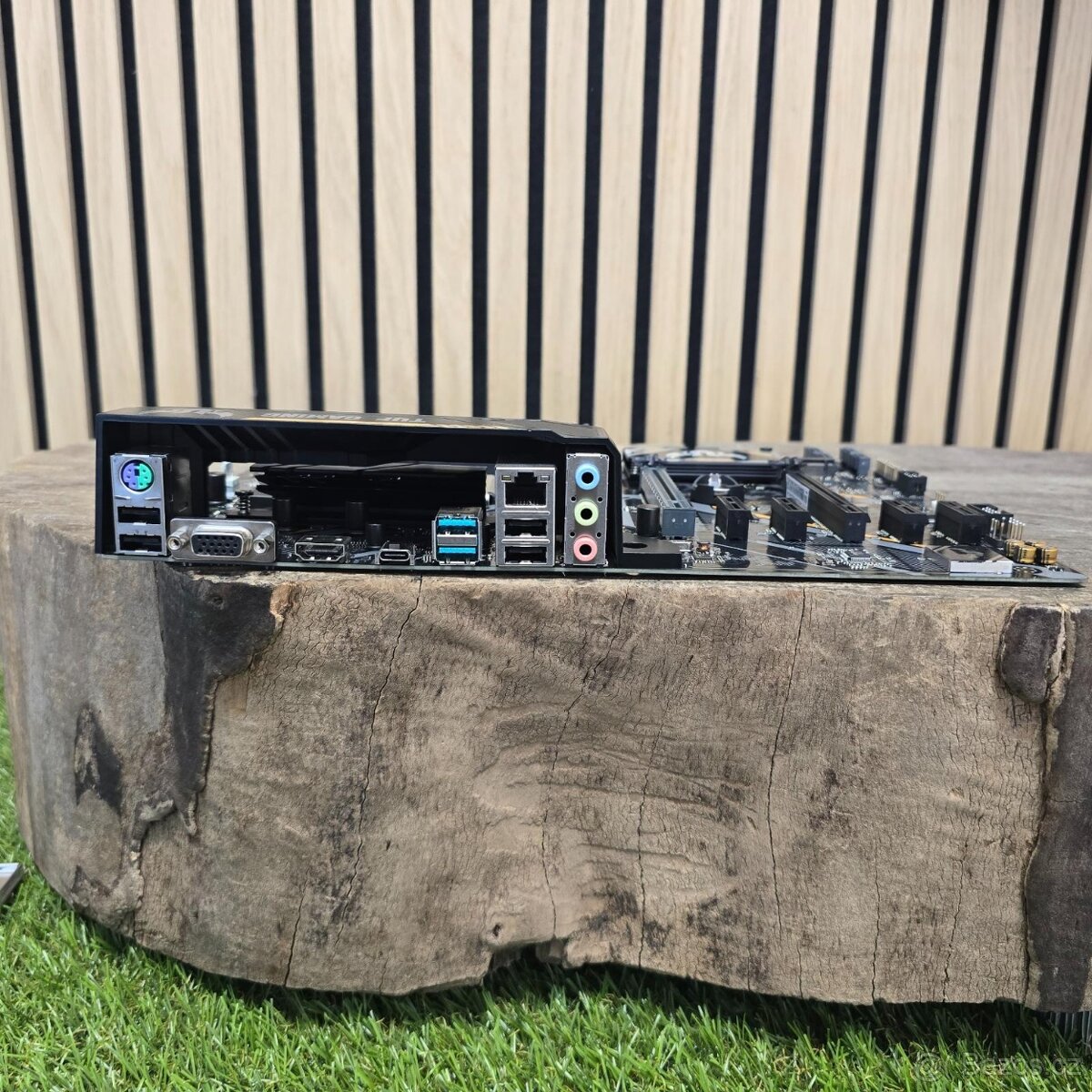 ASUS TUF B360-Pro Gaming - Intel B360, socket 1151 - 3