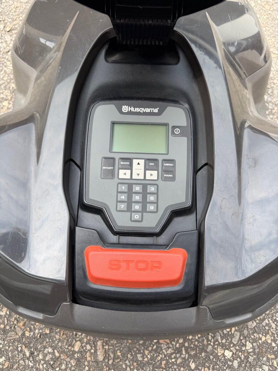 Robotická sekačka Husqvarna 405X - 3