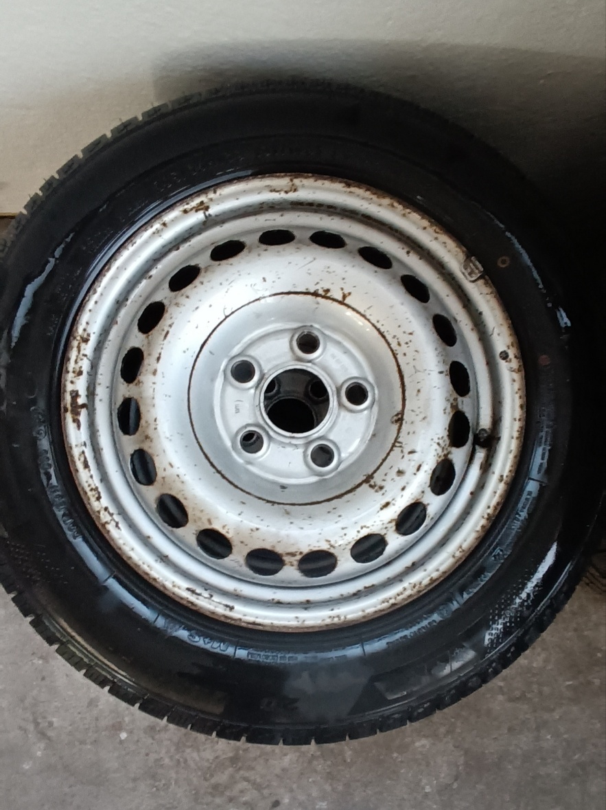 Prodám sadu plechových disků R16 5x120