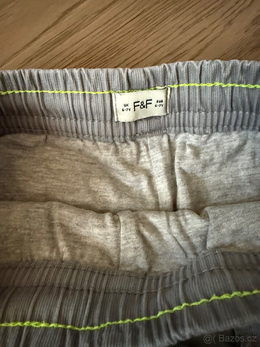 Detske zateplene kalhoty F&F vel. 6-7let - 3