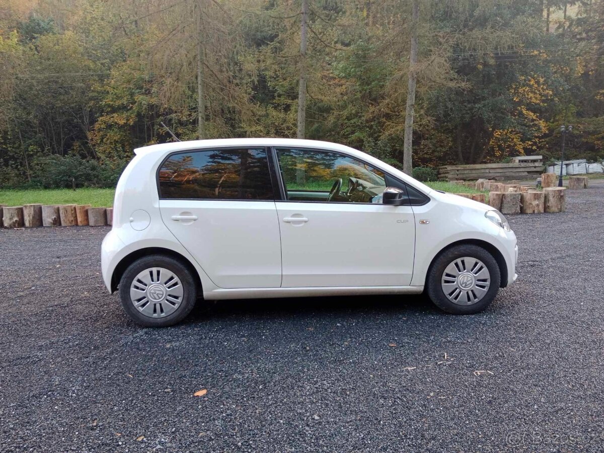 Wolkswagen Up - 3